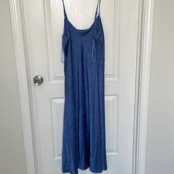 Tobi Midi Blue Dress - Picture 2 of 6